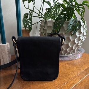 Vera Pelle Italian Black Leather Crossbody